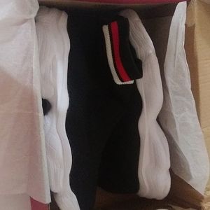 Black shoes never used